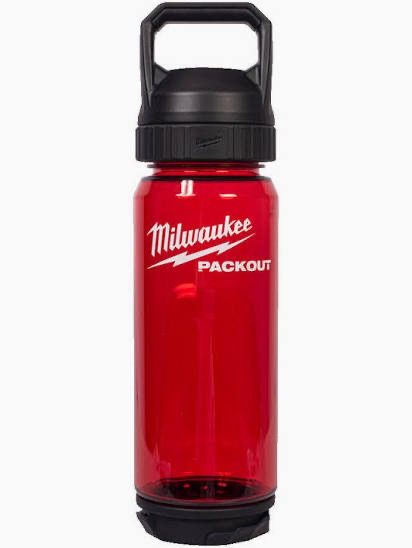 Milwaukee PACKOUT 740 ml Plastic Bottle Chug Lid, Red